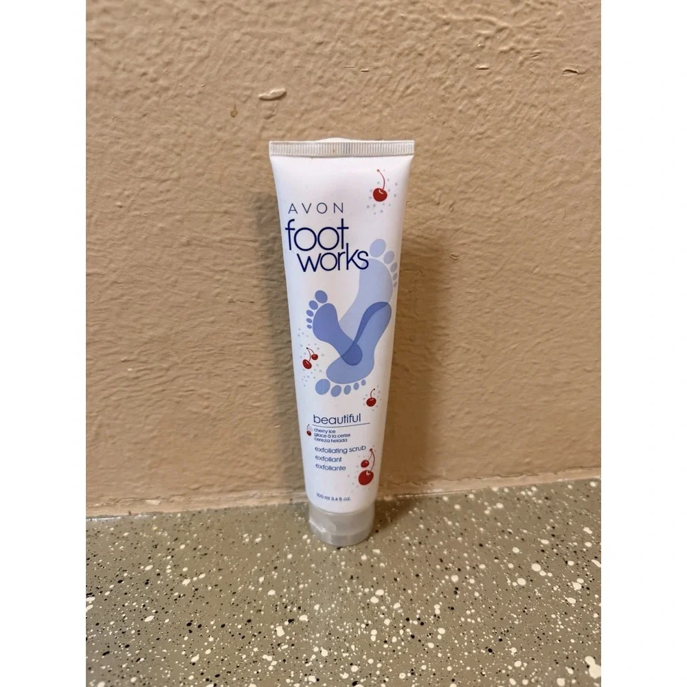 Avon Foot Works‎ Beautiful  Cherry Ice Exfoliating Scrub 3.4 oz.